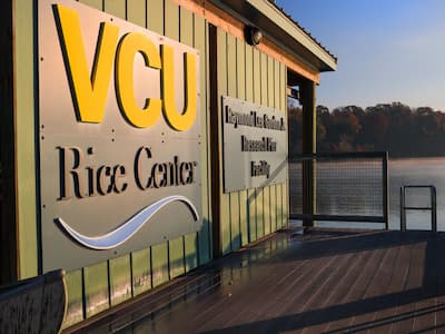 Picture of Rice Rivers Center, dock overlooking James River
